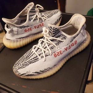 Yeezy Boost 350 V2 Zebra